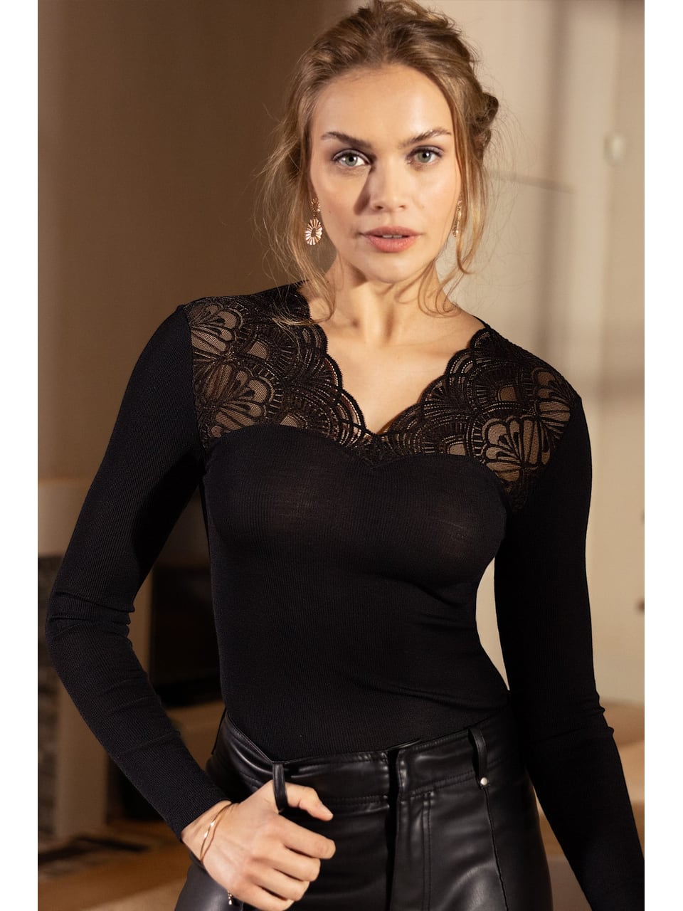 Karl Conzelmann Langarm Shirt Oberteile in Schwarz – Bild 1